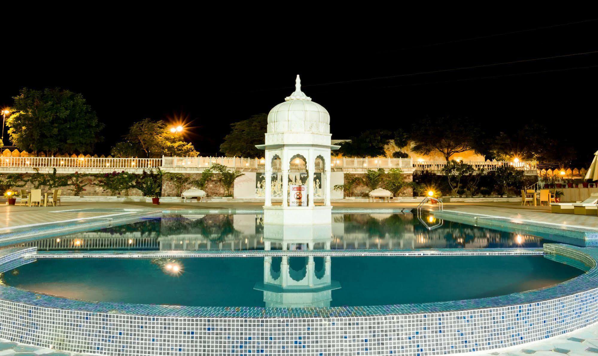 Pratap Mahal Pushkar IHCL SeleQtion Hotel Bagian luar foto