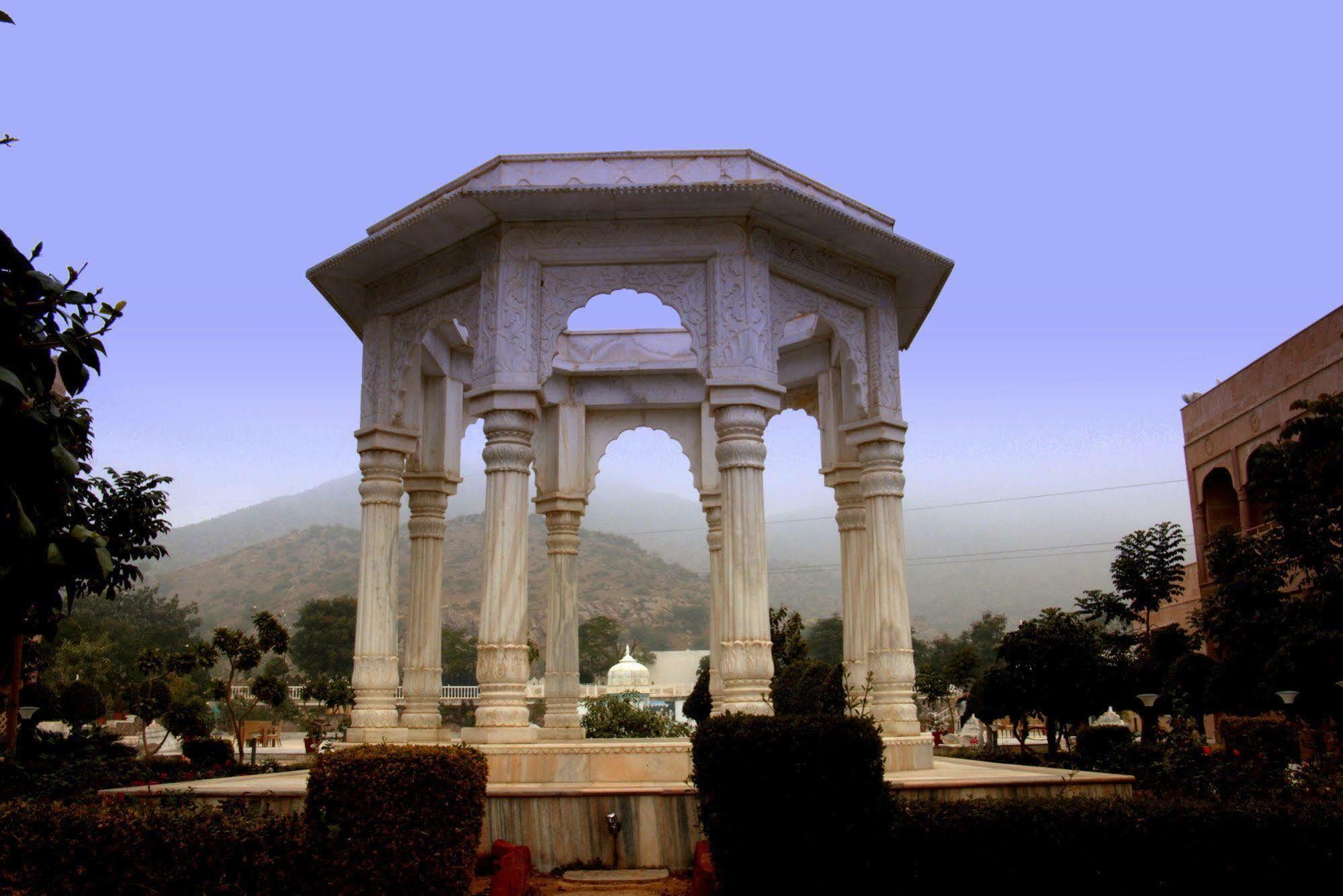 Pratap Mahal Pushkar IHCL SeleQtion Hotel Bagian luar foto